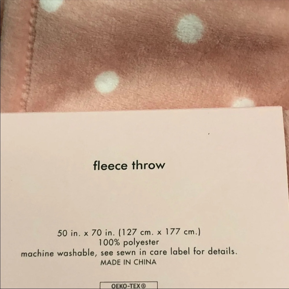 🛍🛍SOLD Kate Spade ♠️ fleece throw dusty pink - Picture 3 of 3